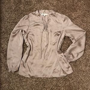 🎀 5x$25 🎀 LOFT satin blouse long sleeve